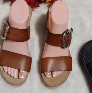 Yukono sandal shoes for women size 8